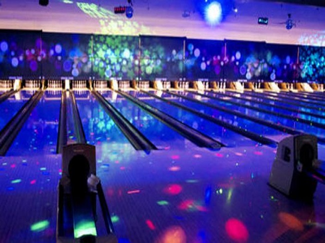 Best bowling alleys Lansing lanes tournaments near you