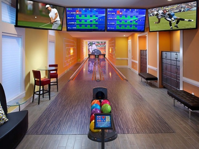 Best bowling alleys Marseilles lanes tournaments near you