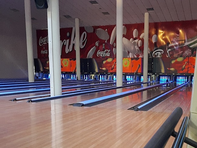 Best bowling alleys Porto lanes tournaments near you