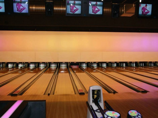 Best bowling alleys Antwerp lanes tournaments near you