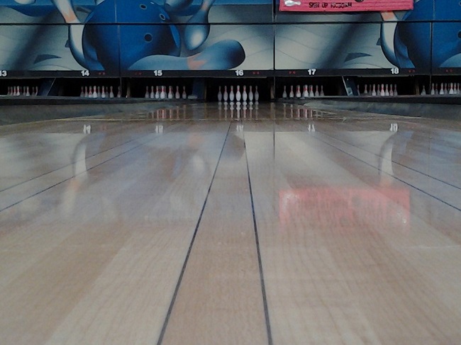 Best bowling alleys Charleston lanes tournaments near you