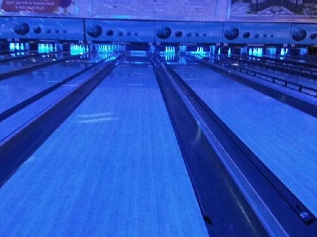 Local bowling shops leagues Saint Petersburg buy balls your area