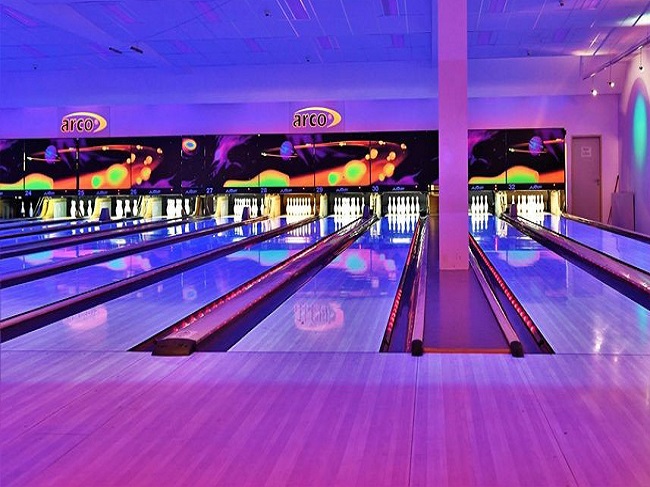 Best bowling alleys Warsaw lanes tournaments near you