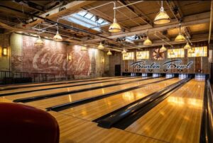 Best bowling alleys Des Moines lanes tournaments near you