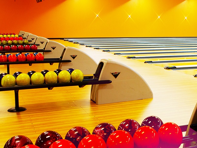 Best bowling alleys Tulsa lanes tournaments near you