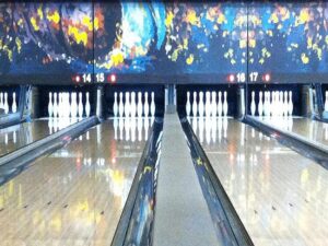 Best bowling alleys Minneapolis St Paul lanes tournaments near you