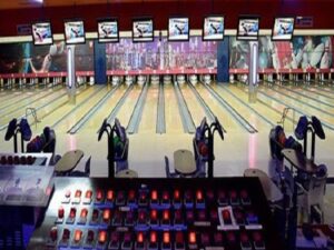 Best bowling alleys Madrid lanes tournaments near you