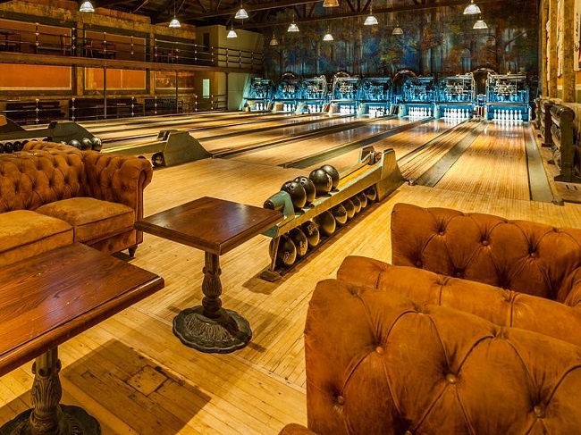 Best bowling alleys Los Angeles lanes tournaments near you